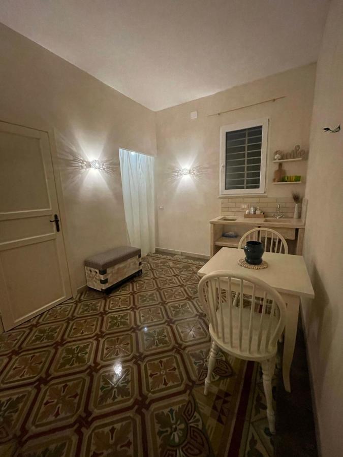 Apartamento Seaside Temporary House Leporano Exterior foto