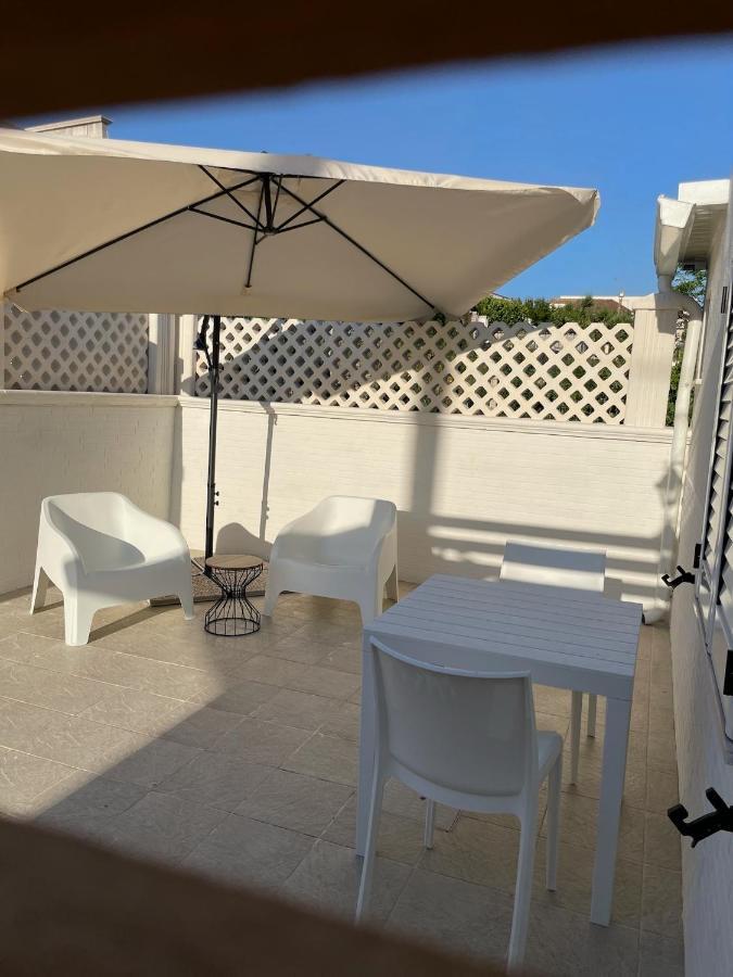 Apartamento Seaside Temporary House Leporano Exterior foto