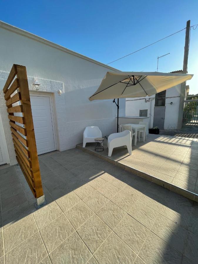 Apartamento Seaside Temporary House Leporano Exterior foto